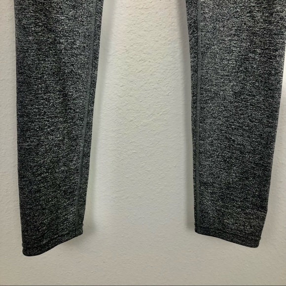 Lucy Power Train Pocket Heathered Leggings - Picture 3 of 11